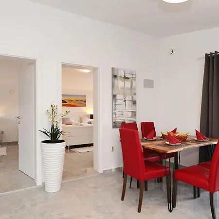 Rosini, 300m From The With Shared Tavern And Bikes, 公寓 *