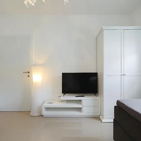 Rosini, 300m From The With Shared Tavern And Bikes, Apartment