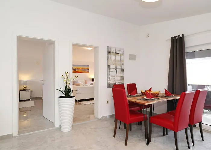 Rosini, 300m From The With Shared Tavern And Bikes, Daire *