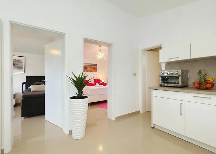 Rosini, 300m From The With Shared Tavern And Bikes, *