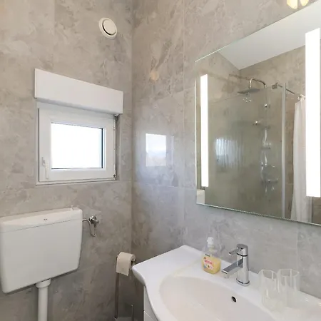 Rosini, 300m From The With Shared Tavern And Bikes,