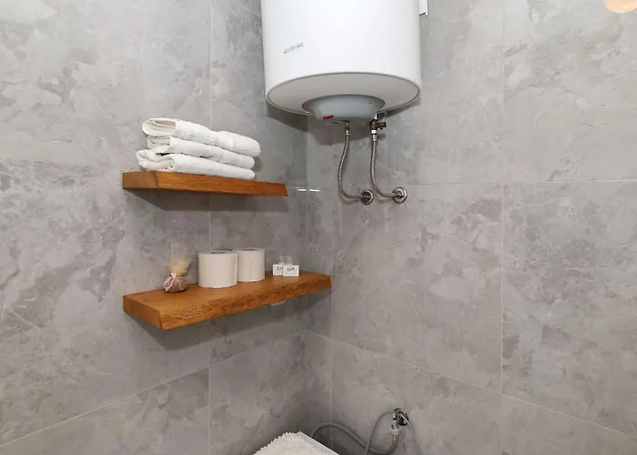 Rosini, 300m From The With Shared Tavern And Bikes,