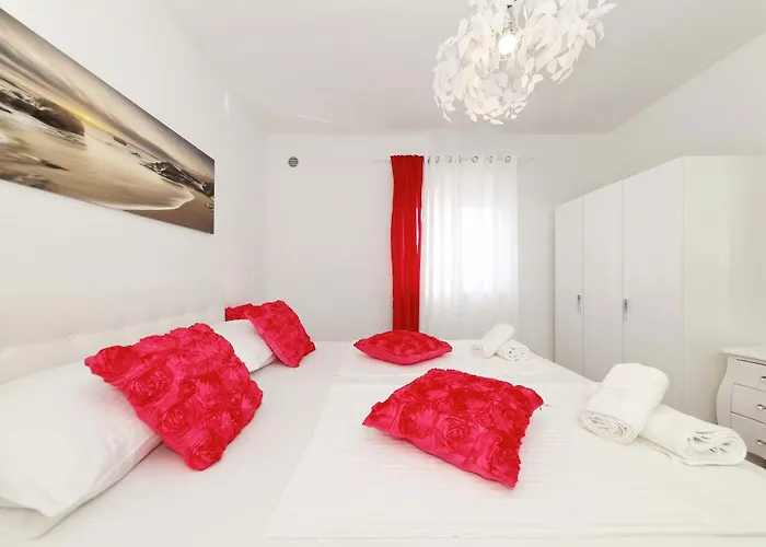 Rosini, 300m From The With Shared Tavern And Bikes, *