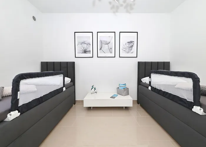 Rosini, 300m From The With Shared Tavern And Bikes, דירה *